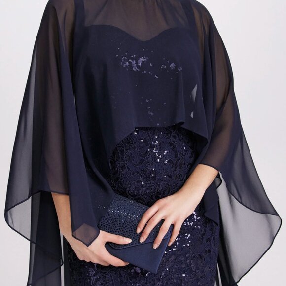 Laura - Picture 3 of 10